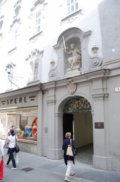 Salzburg051012-0653.jpg - Rathaus