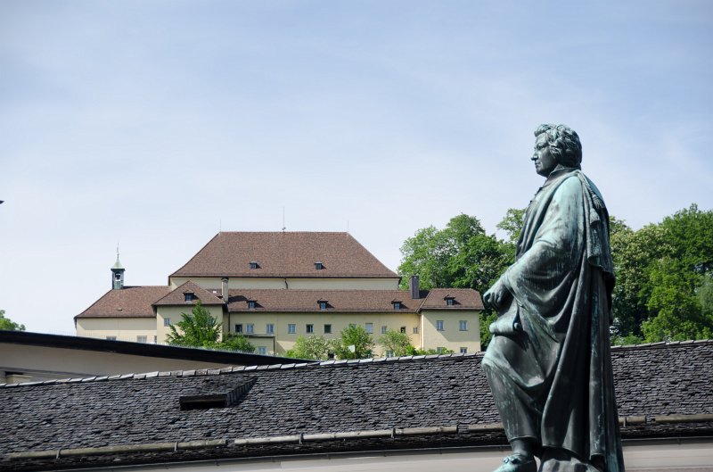 Salzburg051012-0732.jpg - Kapuzinerkloster / Capuchin Abbey, Mozart Statue, foreground
