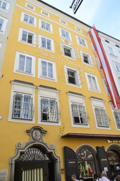 Salzburg051012-0597.jpg - Mozarts Gurtshaus / Birthplace
