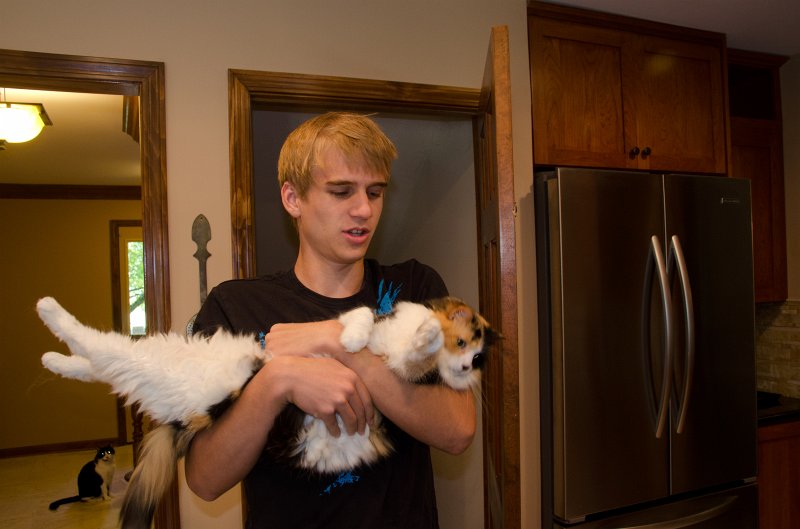 SueVickiVisitAug2012-3052.jpg - Mike and Neko