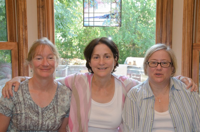 SueVickiVisitAug2012-3062.jpg - Sue, Vicki, and Cathie
