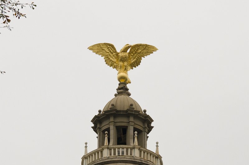 Jackson112712-4258-2.jpg - Eagle on Capitol Dome.