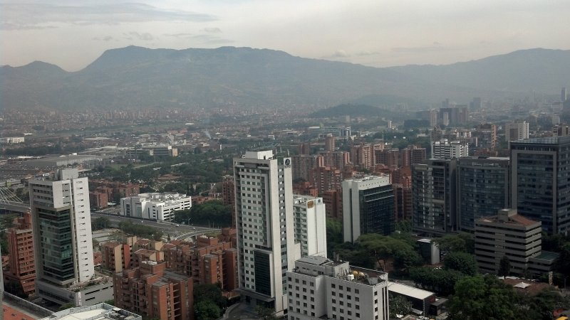 2012-07-27_10-43-59_463.jpg - View of Medellin, from the Forum Skyscraper, 23rd floor