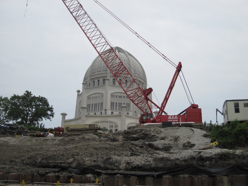 IMG_5522.jpg - Baha'i House of Worship, view from North Shore Channel. Shore area under construction