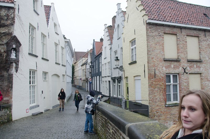 Bruges010413-4916.jpg - Peerdenstraat Bridge over Groenerei, Looking North
