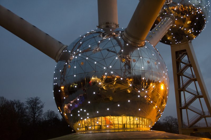 Brussels010313-4876.jpg - Atomium