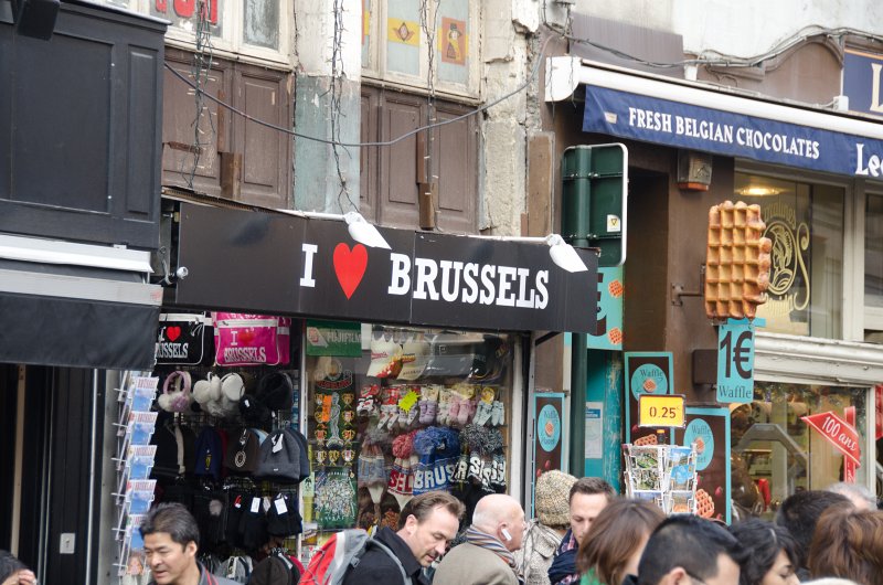 Brussels010213-4694.jpg - I Heart Brussels store near Manneken Pis