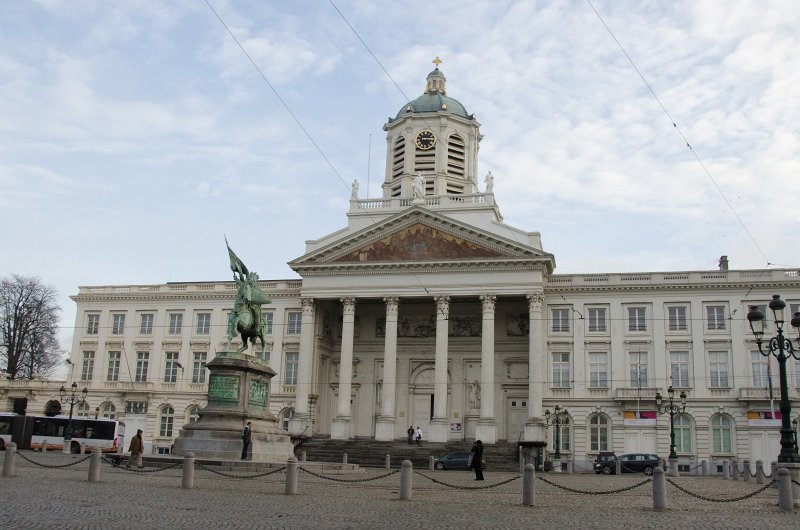 Brussels010213-4751.jpg - Saint Jacques-sur-Coudenberg Church, Equestrian statue of Godefroy de Bouillon