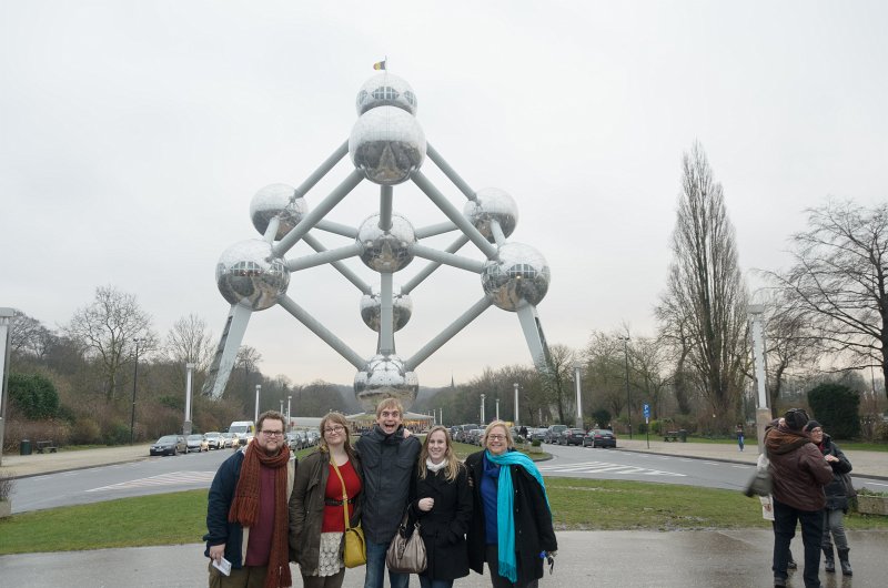 Brussels010313-4839.jpg - Chris, Liz, Mike, Liane and Cathie, Atomium