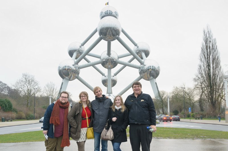 Brussels010313-4843.jpg - Chris, Liz, Mike, Liane and Jack, Atomium