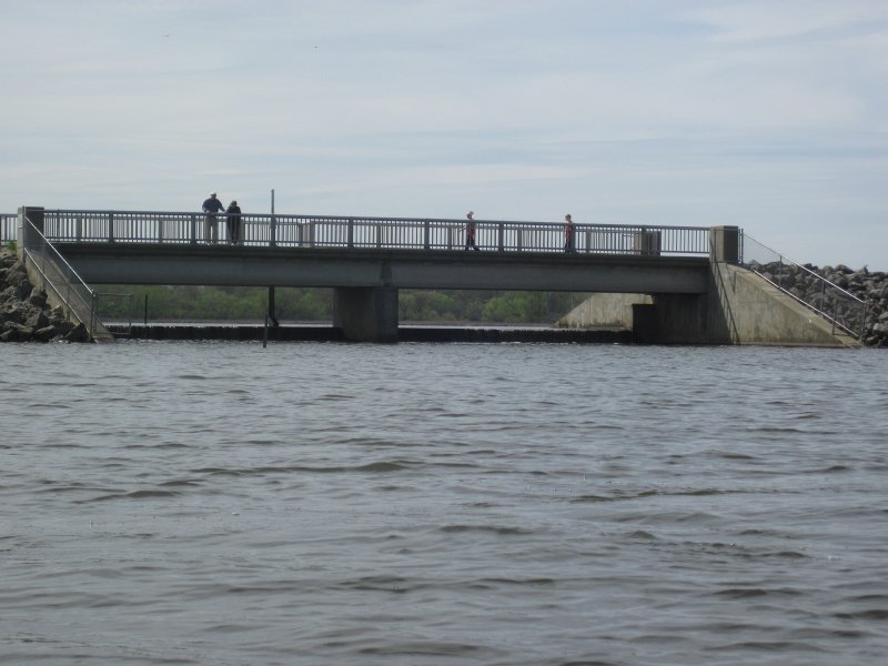 IMG_5179.jpg - Dam between Busse Lake and South Pool