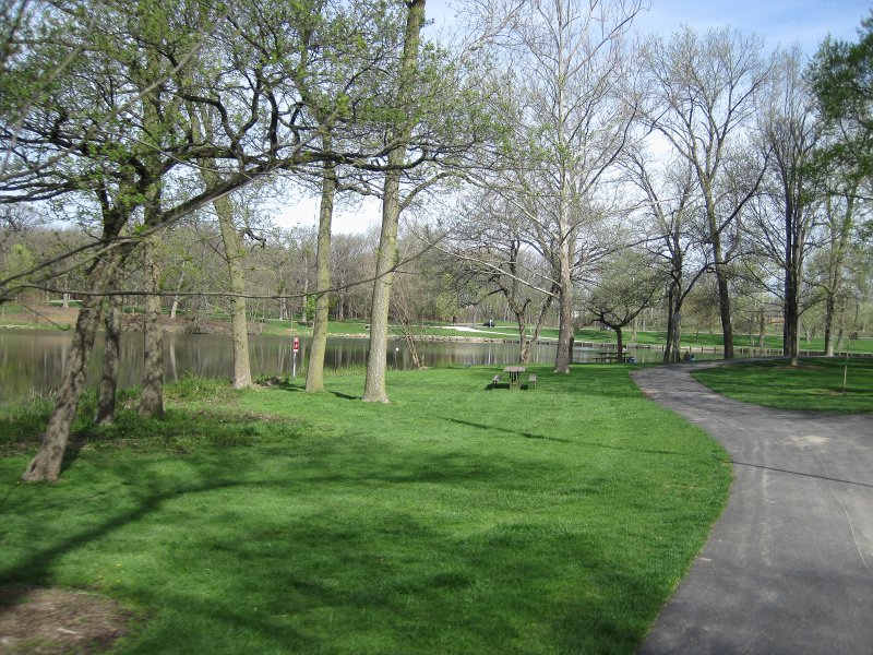 Danada050513-5160.jpg - Approaching Herrick Lake. Early morning bike at Danada