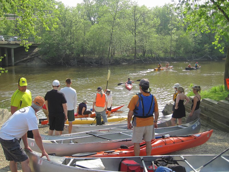 DesPlainesRiverKayak051913-5206.jpg - Race launch point in Libertyville. Des Plaines River Kayak