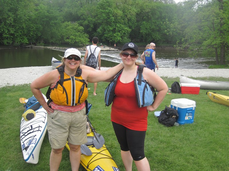 DesPlainesRiverKayak051913-5296.jpg - Des Plaines River Kayak finish Line.  Cathie and Liz at Dam 2