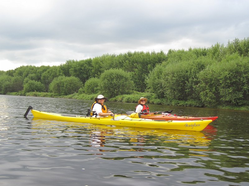 Maine090113-6096.jpg - Cathie and Leslie. Kayaking Androscoggin River from Shelburne to Bethel