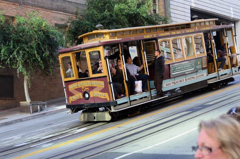 SanFrancisco100313-8691.jpg - Cable Car heading down California Street, China Town