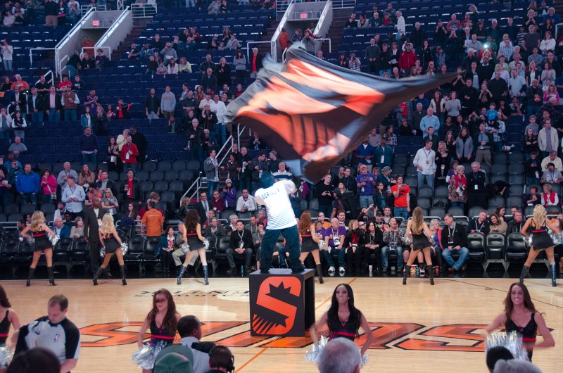 Scottsdale120513-9569.jpg - Gorilla. Raptors vs Suns at US Airways Center