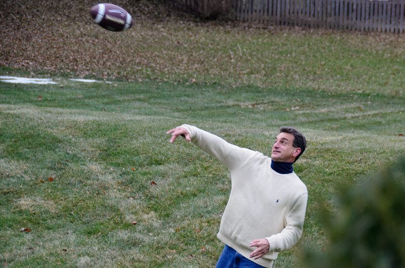 ThanksgivingNov2013-9215.jpg - Playing catch in the back yard, Thanksgiving 2013