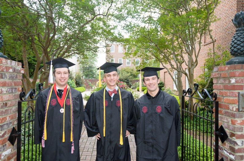 UofSCGraduation10May2013-6724.jpg - David Mike and Coleman at Memorial Rose Garden