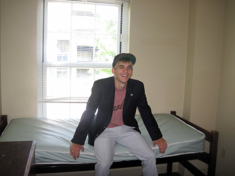 UofSCGraduation10May2013-5198.jpg - Mike checking out of his room in East Quad