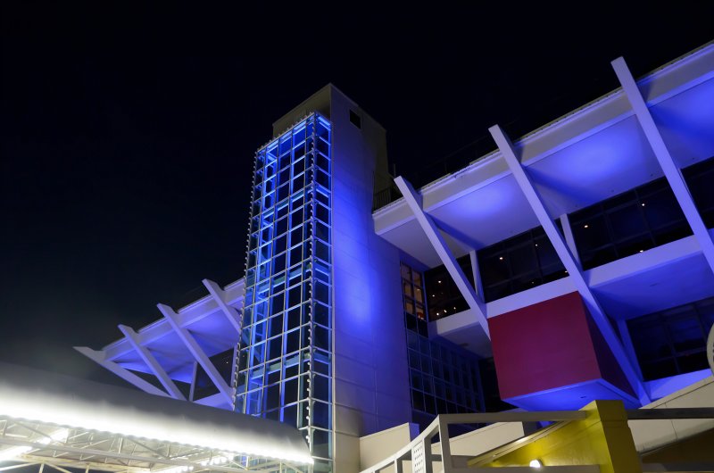 StPetersburg012113-5240.jpg - The Pier on St. Petersburg's Waterfront Walk