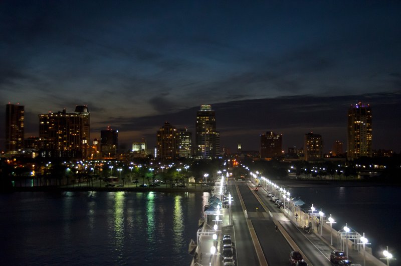StPetersburg012113-5254.jpg - St. Petersburg Skyline at Sunset, view from the Pier