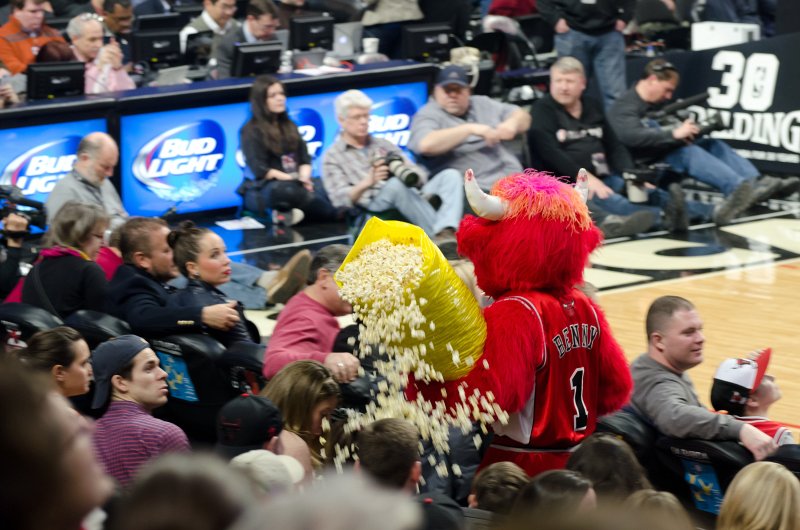 BullsVsPortland032814-0804-3.jpg - Benny the Bull and his popcorn gag. Bulls vs Portland Trailblazers, United Center 3/28/14