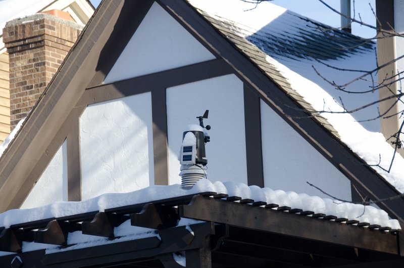 NewYearsSnowStorm2014-9985.jpg - Weather station. Day after the New Years snow storm of 2014