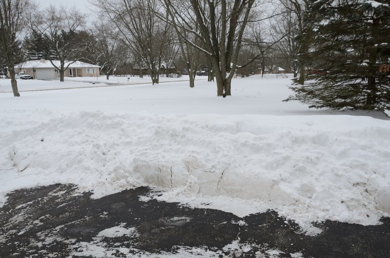 NewYearsSnowStorm2014-9999.jpg - Mom and Dad's house the day after the New Years Day snow storm of 2014